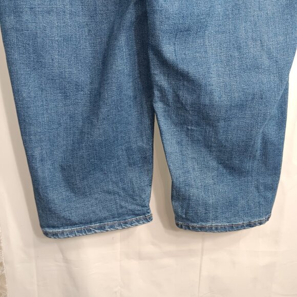 TIME & TRU Women's 20 / XXL Med Wash Stretch Denim Capris Pull-On /5-Pocket‎ C4 - Picture 3 of 13
